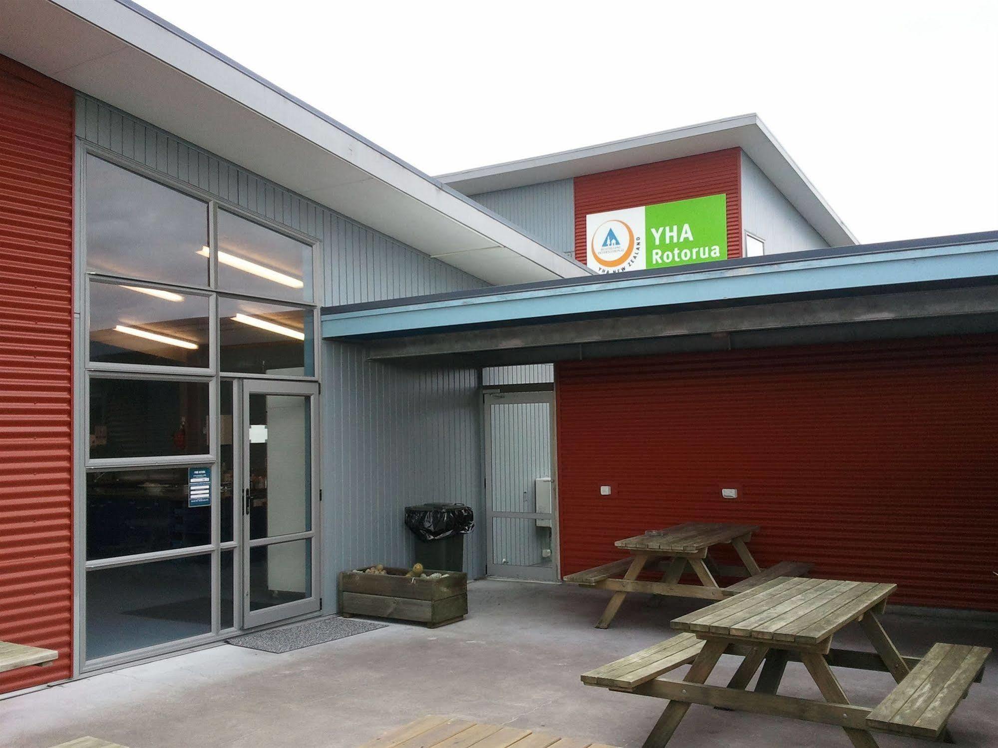 Haka House Rotorua Hostel Exterior photo Rotorua YHA